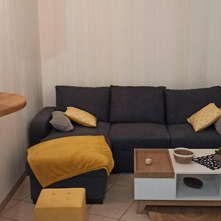 Petite Maison De Bourg Proche A84 Ducey-Les Cheris Kültér fotó