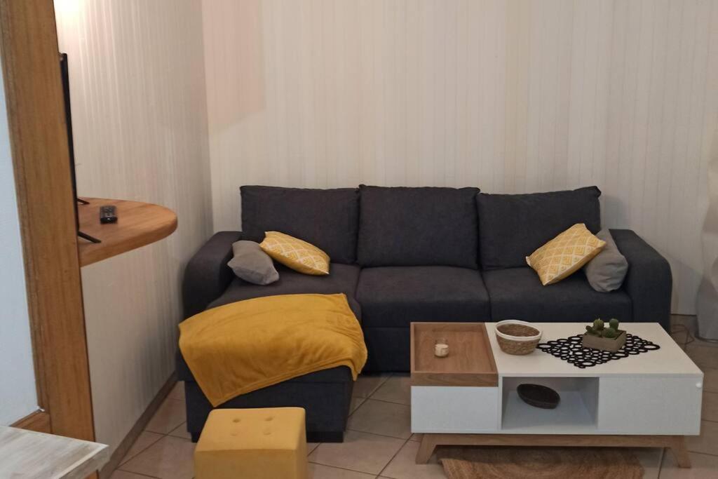 Petite Maison De Bourg Proche A84 Ducey-Les Cheris Kültér fotó